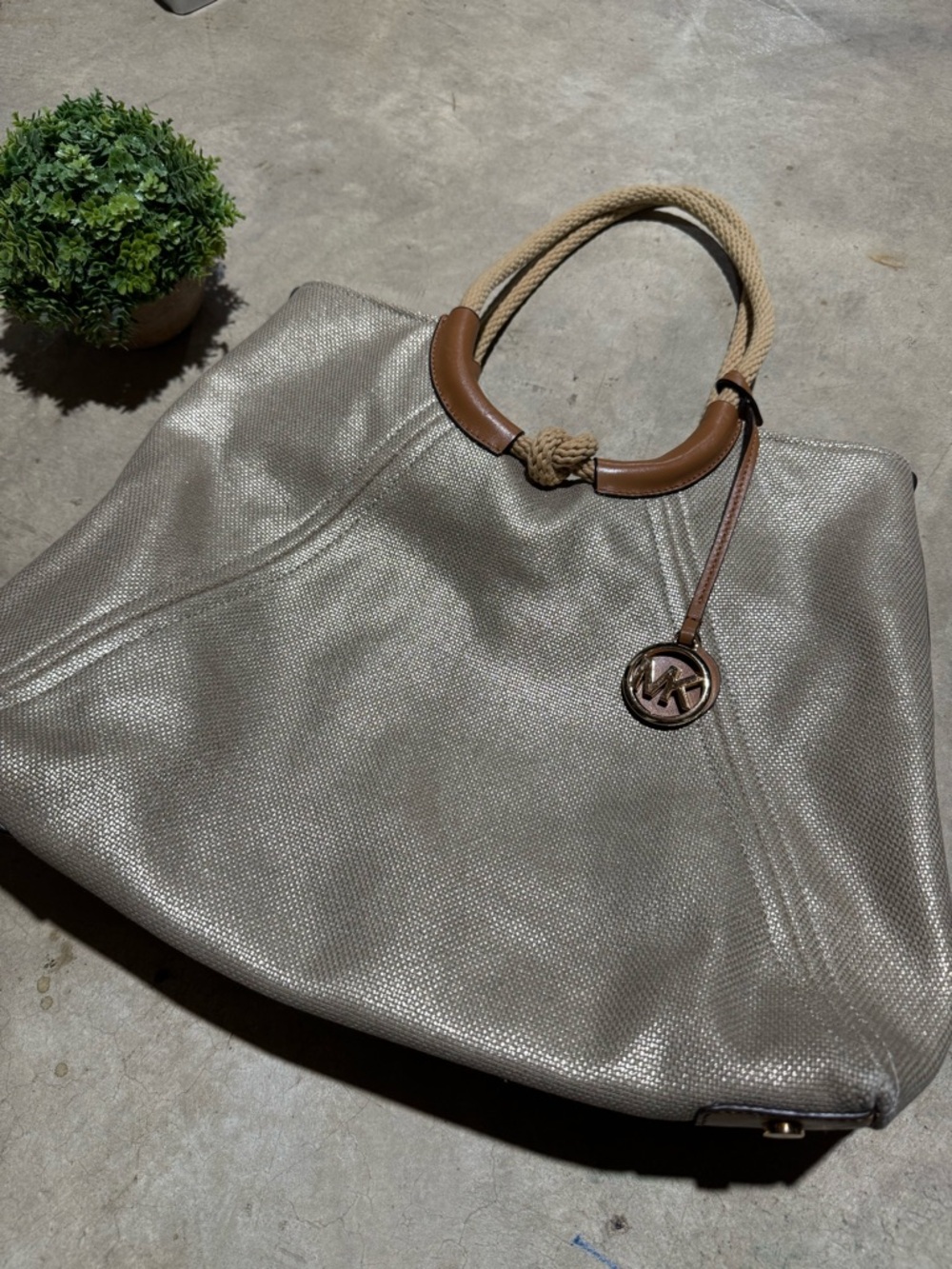 Michael Kors Isla Ring Tote Shoulder Bag Purse Metallic Leather Resort Old Money